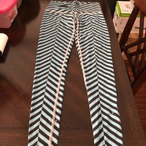 Teeki leggings